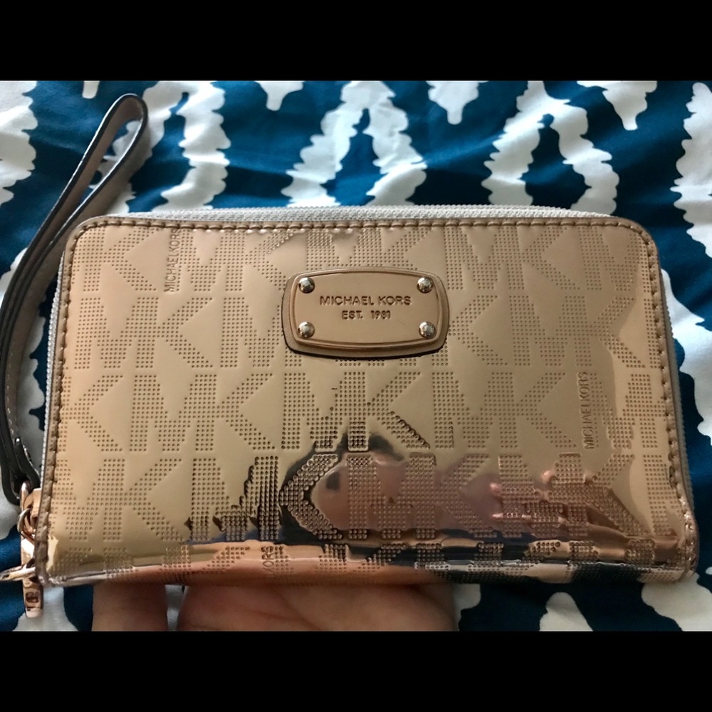 Michael Kors Metallic RoseGold Phone Case Wristlet